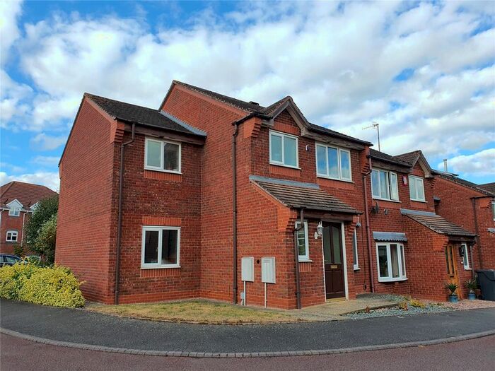 3 Bedroom Semi-Detached House To Rent In Button Drive, Bromsgrove, Worcestershire, B61