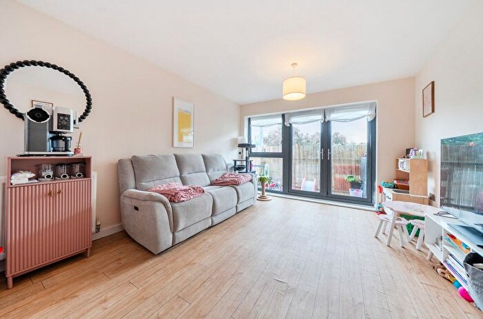 3 Bedroom Flat For Sale In Boardman Place, Rollason Way, Brentwood, CM14
