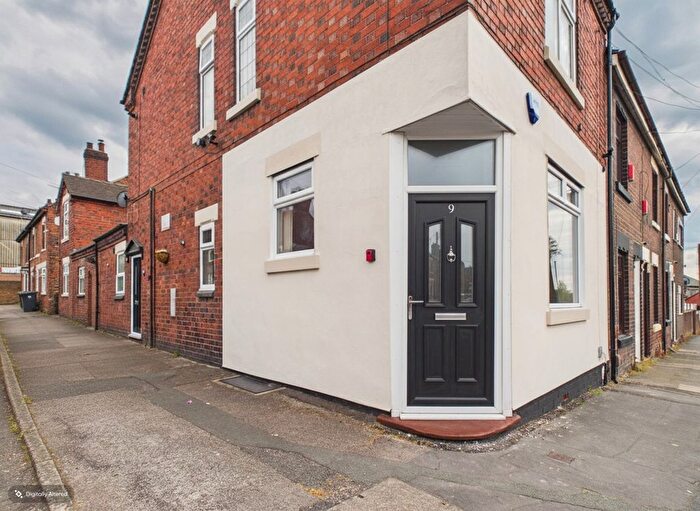 1 Bedroom Flat To Rent In Goldenhill Road, Fenton, ST4
