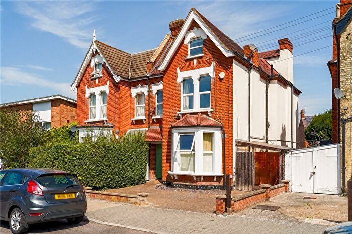 2 Bedroom Flat For Sale In Hopton Road, London, SW16