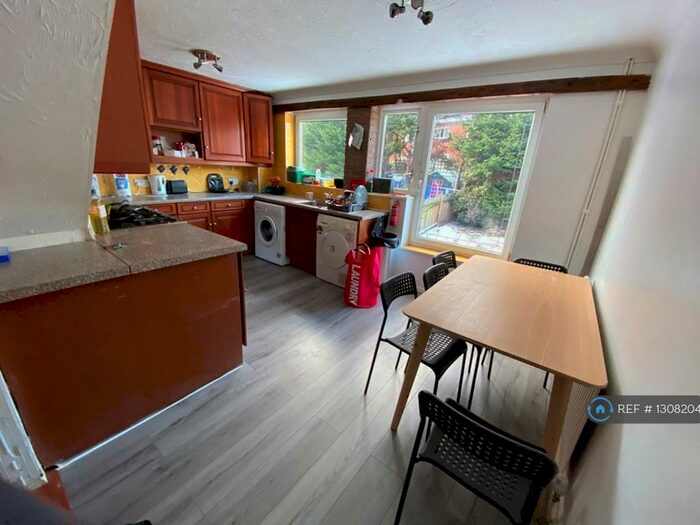 5 Bedroom Terraced House To Rent In Britten Close, Colchester, CO4