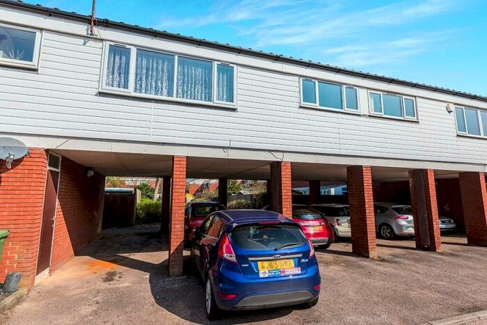 1 Bedroom Flat To Rent In Acton Close, Redditch, Worcestershire, B98