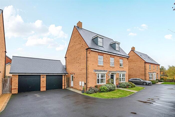5 Bedroom Detached House For Sale In Withers Ground, Devizes, SN10