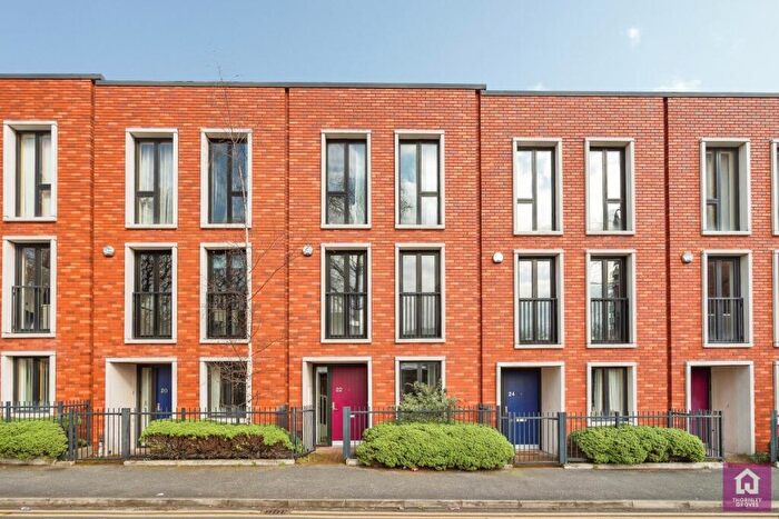 3 Bedroom Terraced House For Sale In Barrow Street, Salford, Manchester City Centre, M3