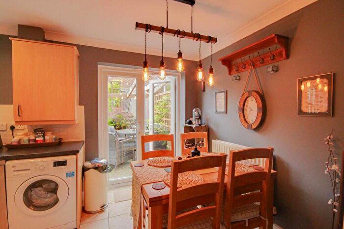 3 Bedroom Terraced House For Sale In Tanners Cross, Haywards Heath, RH16