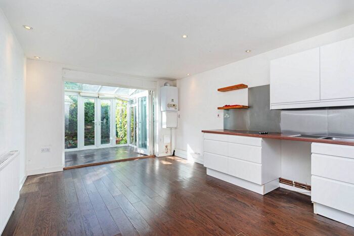 3 Bedroom Terraced House For Sale In Laurel Street, London, E8