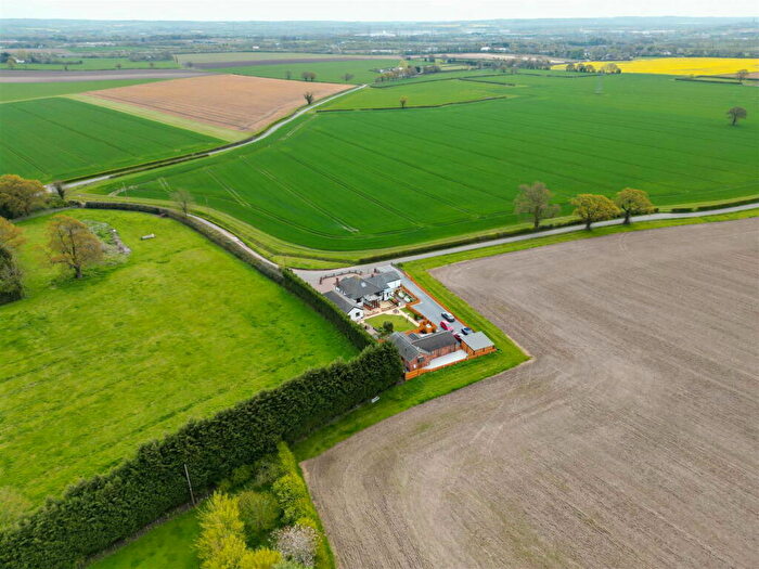 3 Bedroom Detached Bungalow For Sale In Wiggins Hill Road, Wishaw, Sutton Coldfield, B76