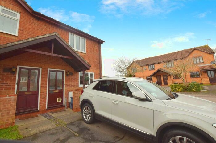 2 Bedroom End Of Terrace House To Rent In Coopers Green, Bicester, Oxfordshire, OX26