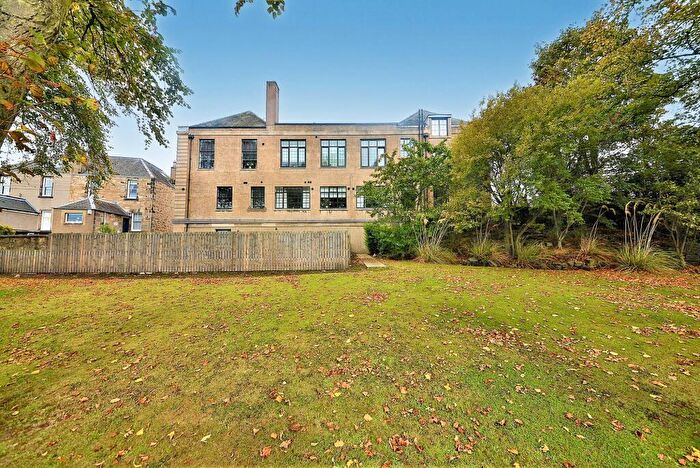 2 Bedroom Penthouse For Sale In Loughborough Road, Loughborough View, KY1