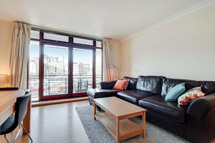 2 Bedroom Flat To Rent In Star Place, St Katharine Docks, London, E1W