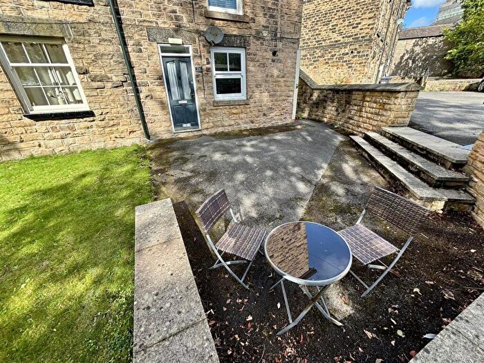 2 Bedroom Flat To Rent In C Broomgrove Crescent, Sheffield, S10