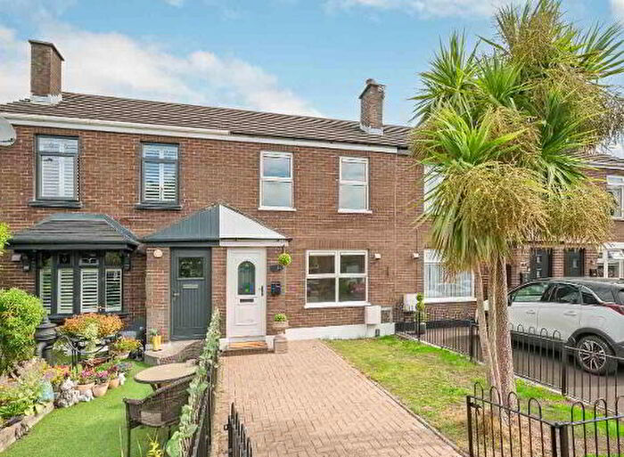 2 Bedroom Mid Terraced House For Sale In Invernook Drive, Belfast, BT4