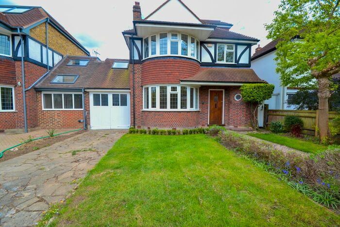 5 Bedroom Detached House To Rent In Lauderdale Drive, Petersham, Richmond, TW10