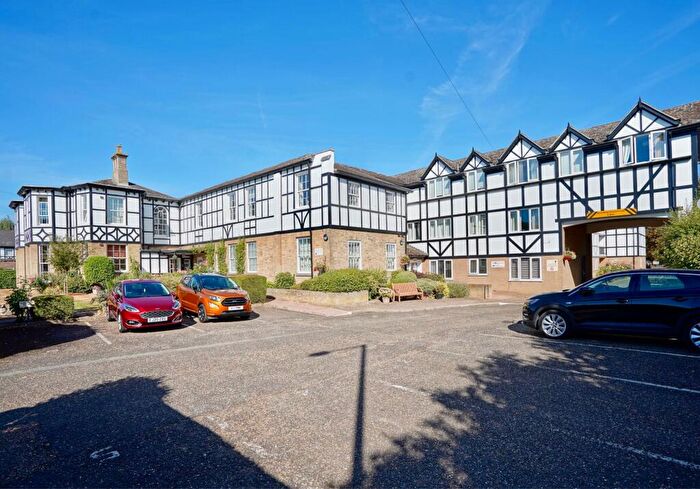 2 Bedroom Flat For Sale In West Street, Godmanchester, PE29