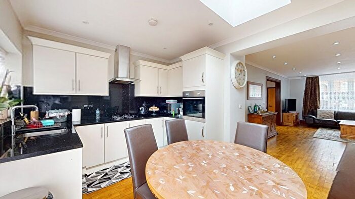 5 Bedroom Property To Rent In Southover, Bromley, BR1