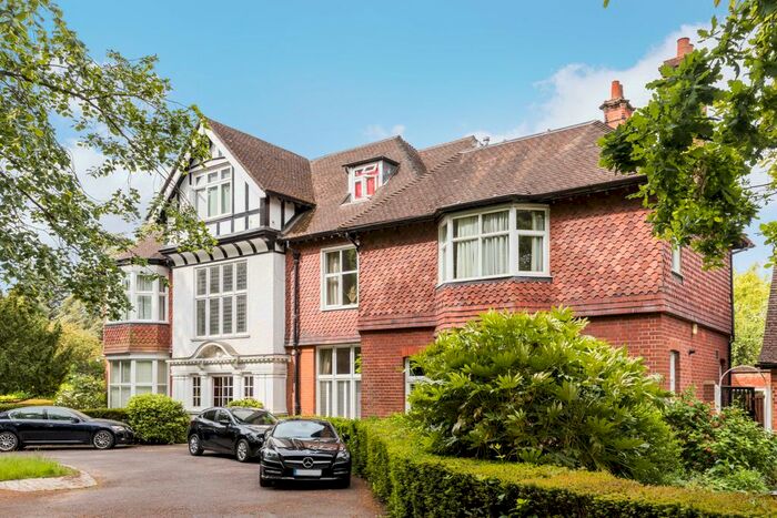1 Bedroom Flat To Rent In Wray Common Road, Reigate, RH2