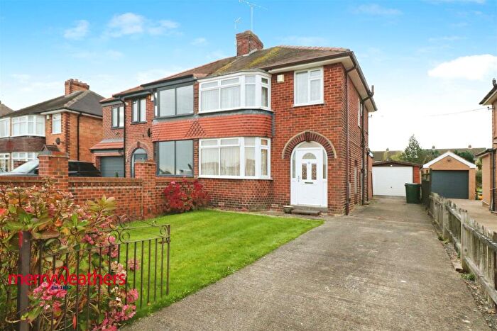 3 Bedroom Semi-Detached House To Rent In Braithwell Road, Maltby, Rotherham, S66