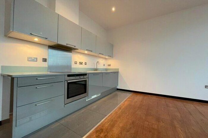 1 Bedroom Flat To Rent In Abbey Park Road, Leicester, LE4