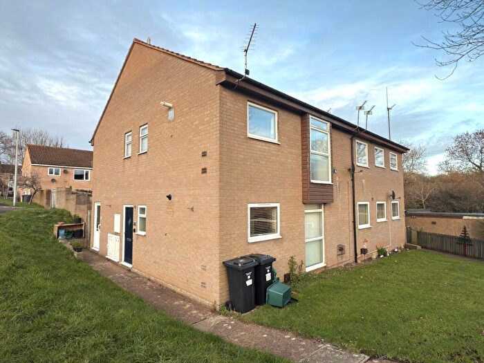 2 Bedroom Flat For Sale In Woodfield Close, Exmouth, EX8