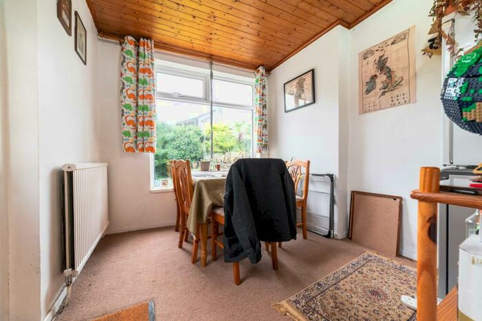 3 Bedroom Terraced House To Rent In Allensbank Road, Heath, CF14