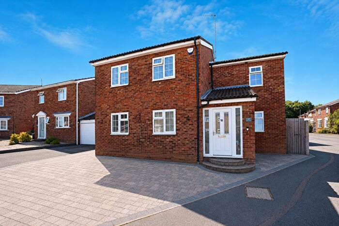 5 Bedroom Detached House For Sale In Barford Rise, Luton, LU2