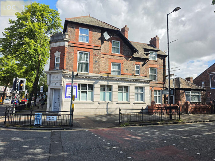 2 Bedroom Apartment To Rent In Railway Road Urmston, M41