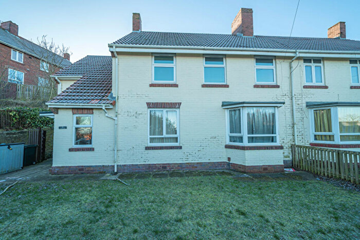 3 Bedroom Apartment For Sale In Causeway, Carr Hill, Gateshead, NE9