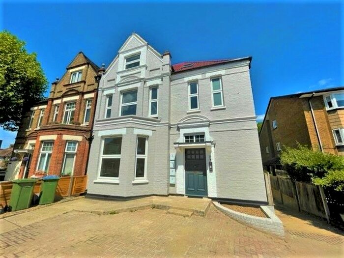2 Bedroom Flat To Rent In Sidcup Road, London, SE9