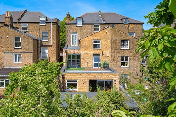 1 Bedroom Flat For Sale In Thurlow Park Road, Dulwich, SE21