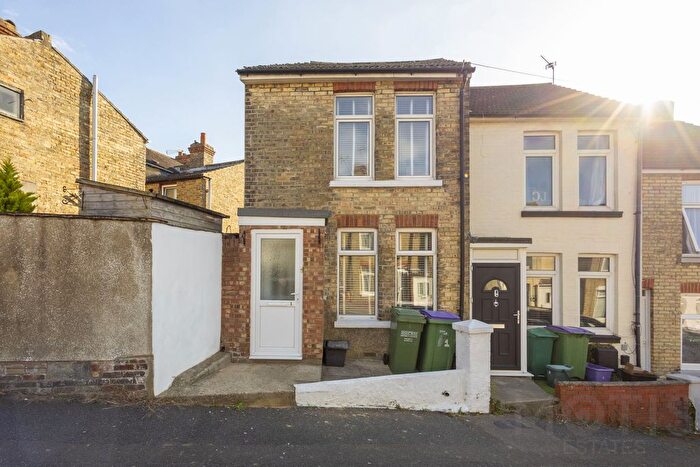 2 Bedroom End Of Terrace House For Sale In Edward Road, Folkestone, CT19