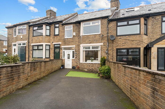 3 Bedroom Terraced House For Sale In West View Crescent, Norton Tower, HX2