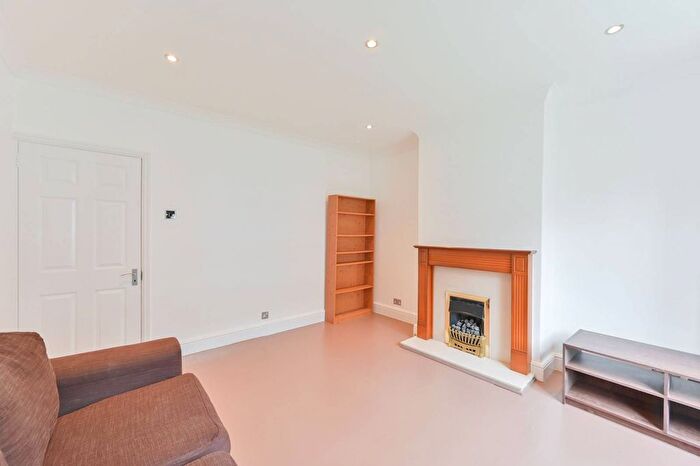 2 Bedroom Flat For Sale In Pulham House, Dorset Road, Vauxhall, London, SW8