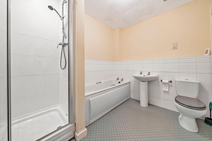 2 Bedroom Flat To Rent In Carlton Street, Farnworth, BL4