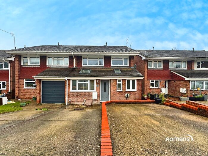 3 Bedroom Semi-Detached House For Sale In Grieg Close, Basingstoke, Hampshire, RG22