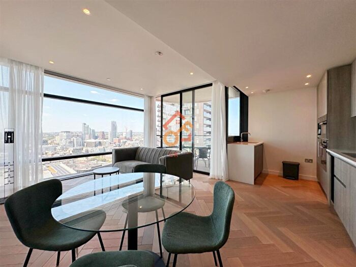 2 Bedroom Flat To Rent In Principal Tower, Shoreditch High Street, London, EC2A