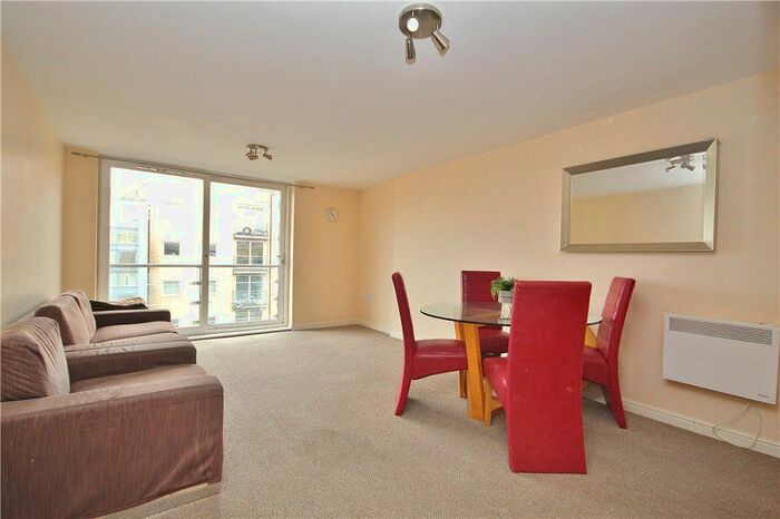 2 Bedroom Flat To Rent In Highfield Road, Feltham, TW13