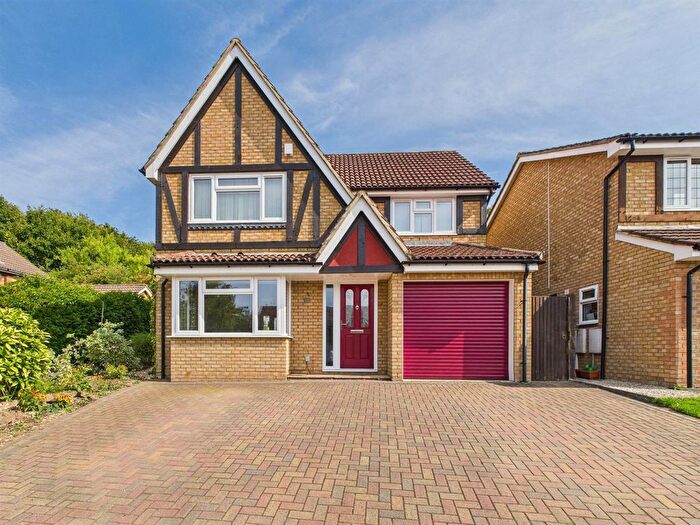 4 Bedroom Detached House For Sale In Whitestones, Hatch Warren, Basingstoke, RG22