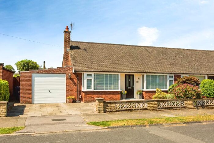 2 Bedroom Bungalow For Sale In Lynton Avenue, Leyland, Lancashire, PR25