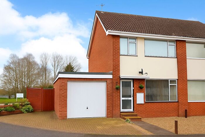 3 Bedroom End Of Terrace House For Sale In South View Close, Willand, Cullompton, EX15