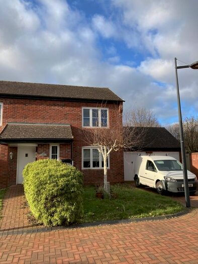 2 Bedroom Flat To Rent In Stocking Park Road, Telford, Shropshire, TF4