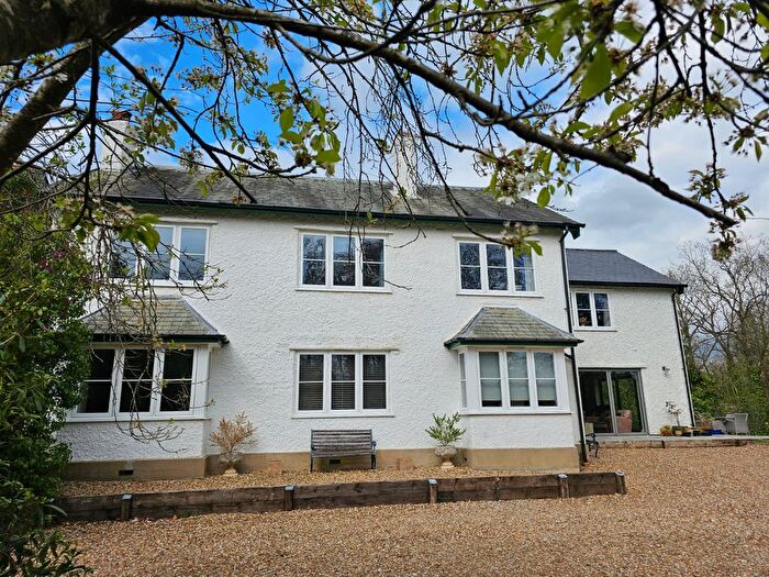 5 Bedroom Detached House For Sale In South View Road, Gerrards Cross, Buckinghamshire, SL9