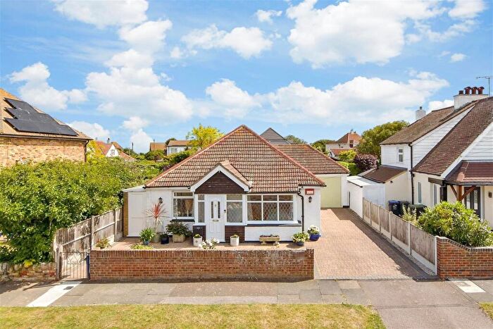 3 Bedroom Detached Bungalow For Sale In Hereward Avenue, Birchington, Kent, CT7