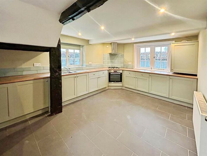 2 Bedroom Character Property To Rent In Sandbach Road, Stoke-On-Trent, ST7