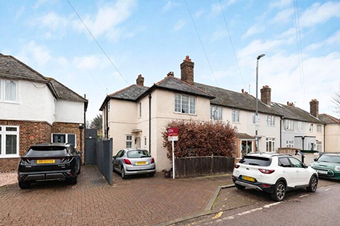 3 Bedroom End Of Terrace House For Sale In Headington Road, Earlsfield, London, SW18