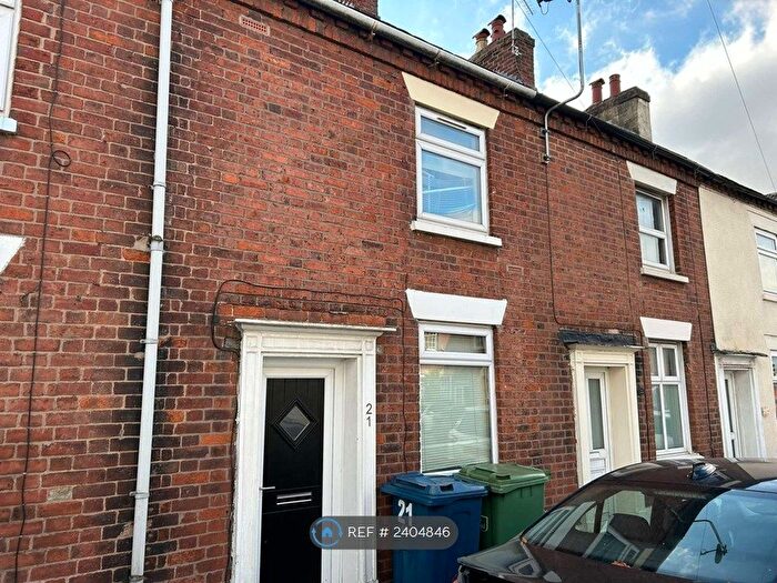 2 Bedroom Terraced House To Rent In County Road, Stafford, ST16