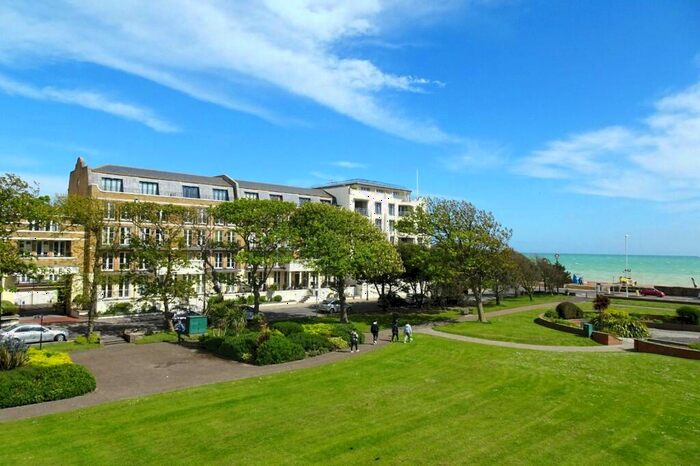 2 Bedroom Flat For Sale In Steyne Gardens, Worthing, West Sussex, BN11