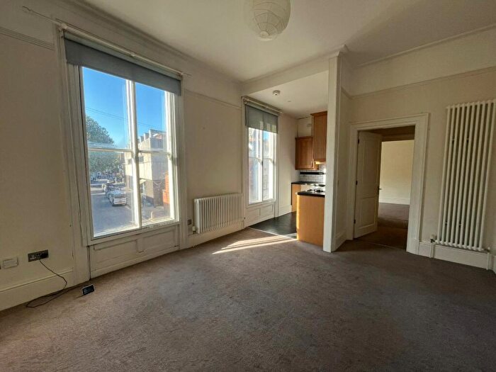 1 Bedroom Flat To Rent In City Centre, Burgate, Canterbury, CT1