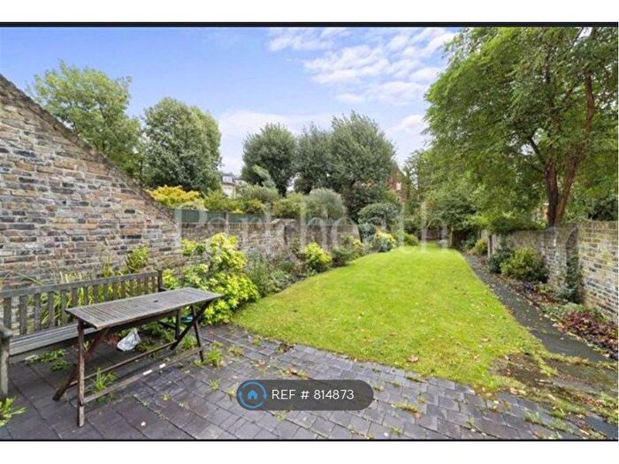 2 Bedroom Flat To Rent In Crossfield Road, London, NW3