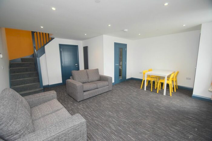 3 Bedroom Terraced House To Rent In Church Street, Falmouth, TR11