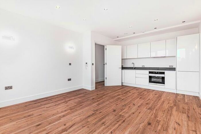 1 Bedroom Flat To Rent In Newbury, Berkshire, RG14